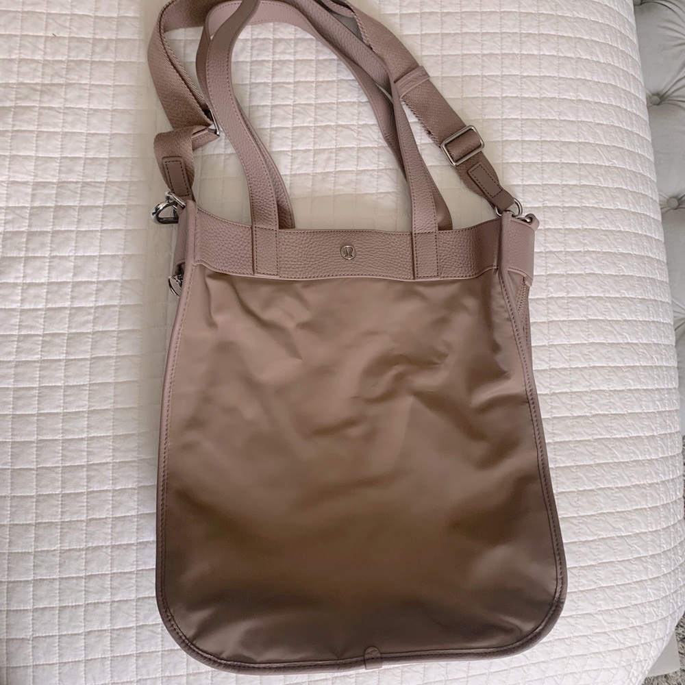Lululemon Now and Always Tote 15L